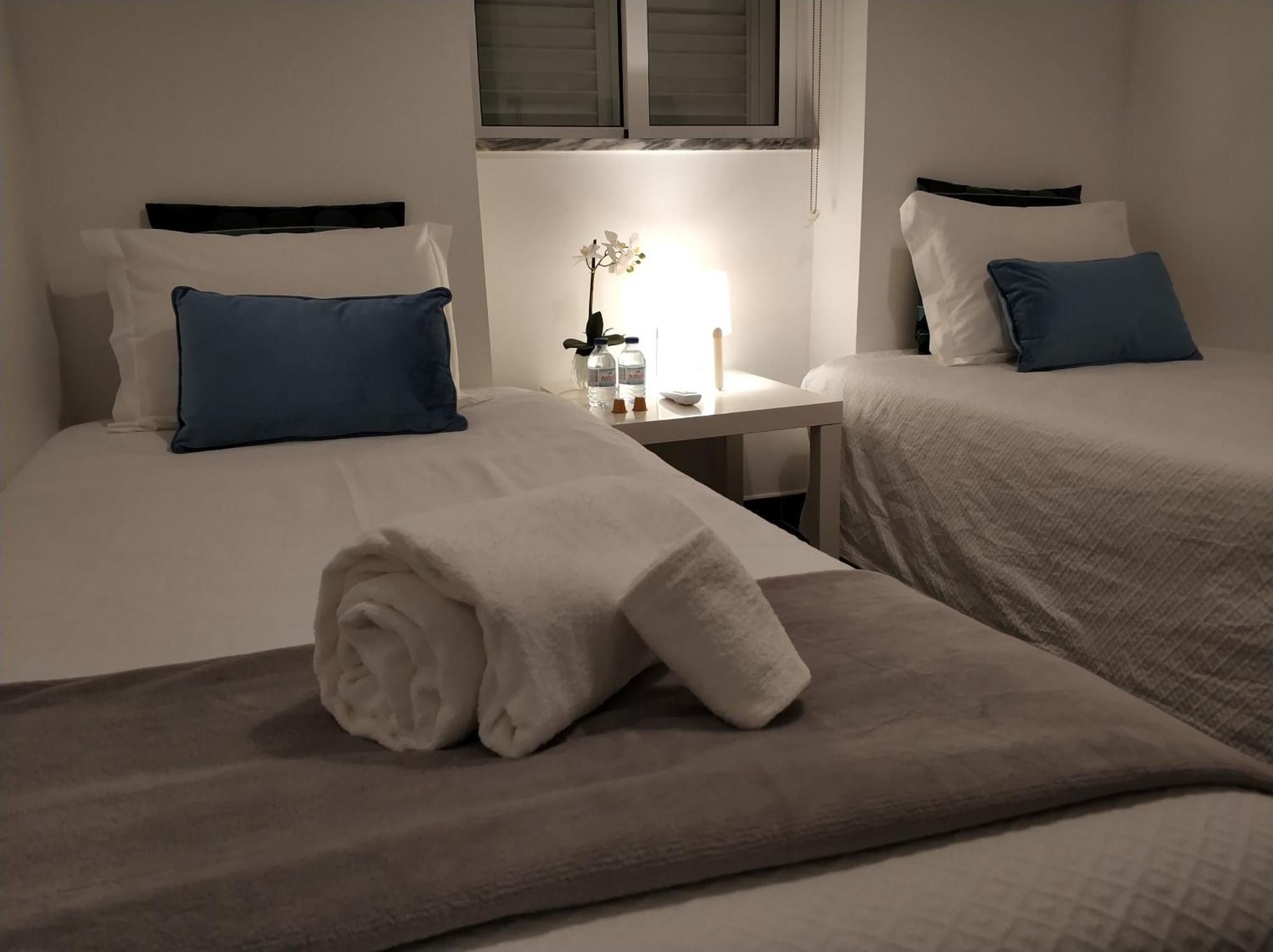 Sleep & Go Faro Airport Guest House Exterior photo
