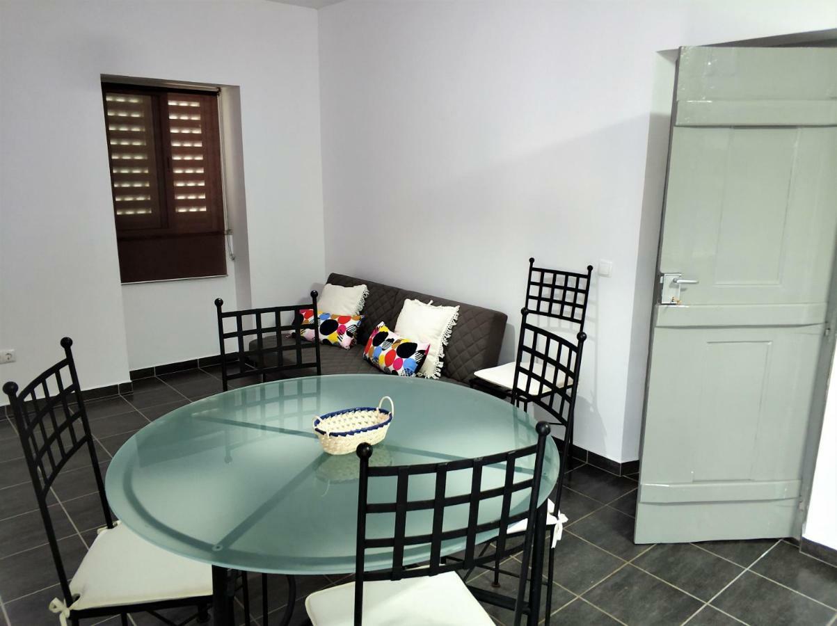 Sleep & Go Faro Airport Guest House Exterior photo